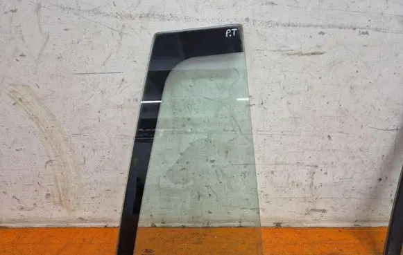 Ford Fusion Rear side window