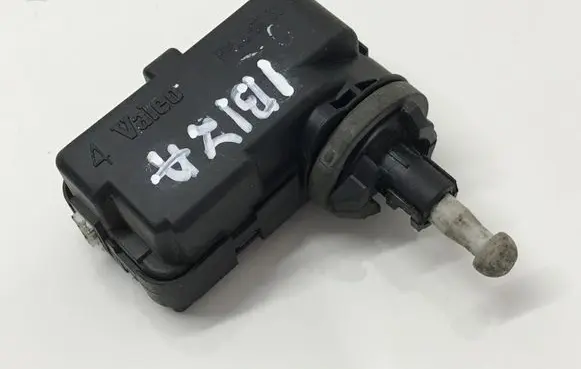 Seat Ibiza IV (6J,6P) Headlight level adjustment motor 5P0941295