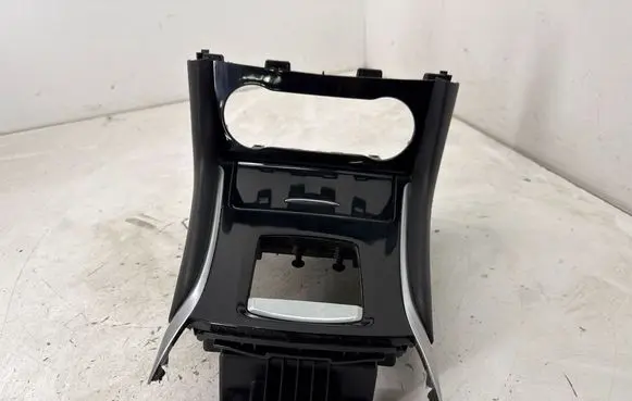 Infiniti QX30 Gear shifter surround trim plastic 969YP5DF0A