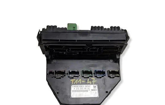 Mercedes-Benz C W204 SAM control unit A2129006624