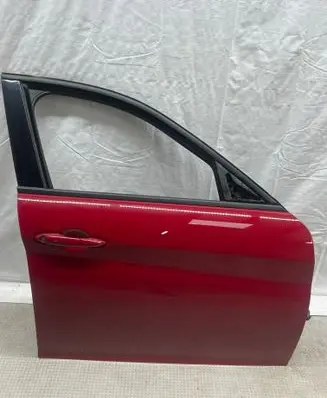 Alfa Romeo Giulia Front door