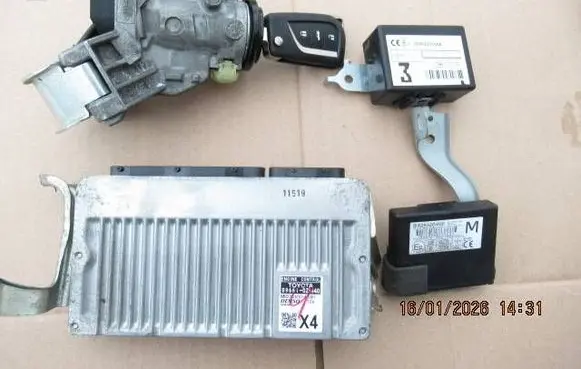 Toyota Auris E210 Other control units/modules 896610ZM40 MB2756005380