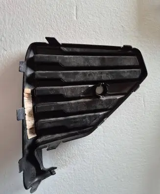 Volvo S60 Front bumper lower grill 32227026