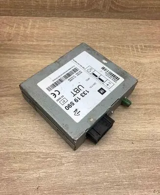 Opel Insignia A Antenna control unit 13319590 UBT