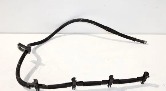BMW 3 E90 E91 Fuel injector supply line/pipe 