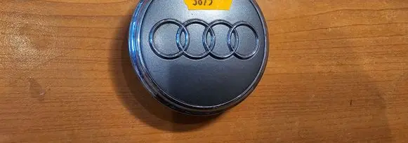 Audi Q7 4L Original wheel cap 4L0601170