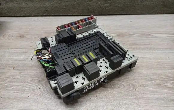 Volvo S60 Fuse box set 8645729 8676286