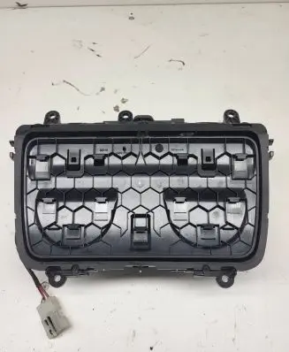 Cup holder front