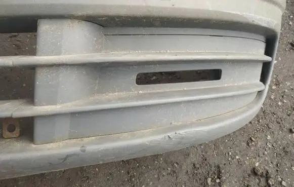 Volkswagen Caddy Front bumper lower grill