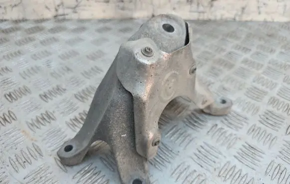 BMW X3 G01 Engine mounting bracket 6870746 22116870746 6876216