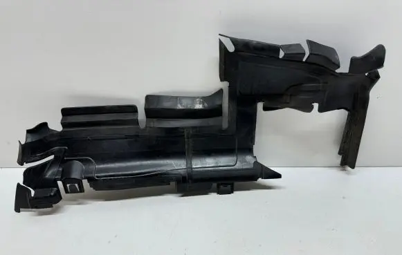 Audi A4 S4 B9 Intercooler air guide/duct channel 8W0121284AN