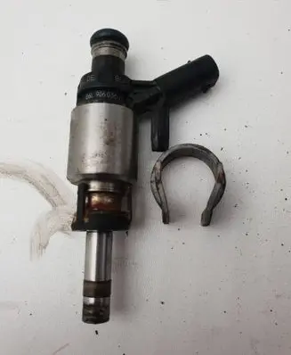 Audi A3 S3 8V Fuel injector 06L906036H 0261500170