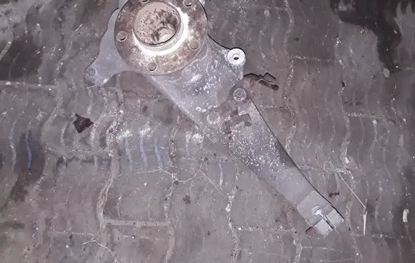 BMW 5 F10 F11 Front wheel hub spindle knuckle NOCODE