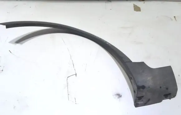Ford Kuga I Front arch trim 8V41S16D239A