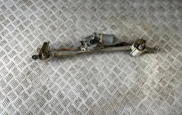 Subaru Forester SH Front wiper linkage and motor