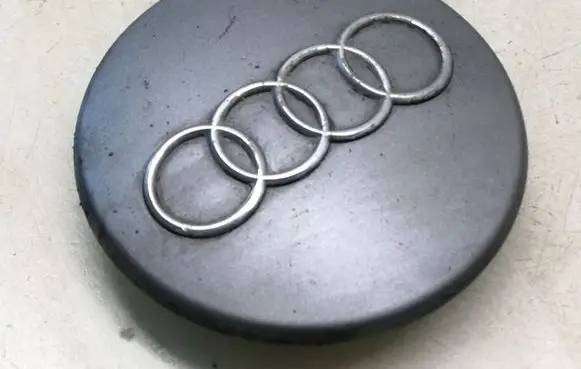 Audi A4 S4 B6 8E 8H Original wheel cap 8D0601170