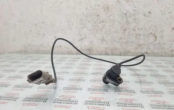 Audi A6 S6 C5 4B Crankshaft position sensor 0281002