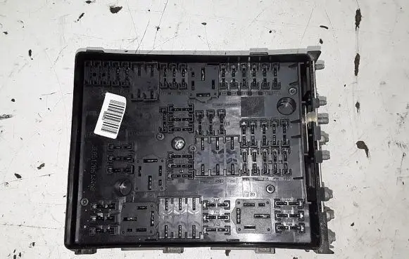 Audi A3 S3 8P Fuse module