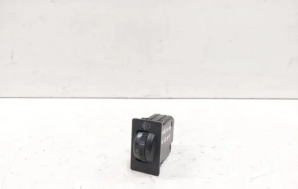 Toyota Corolla Verso E121 Headlight level height control switch 