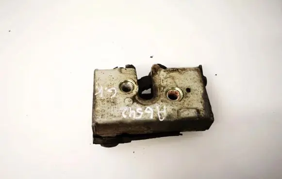 Audi 80 90 B3 Rear door lock 893839015c