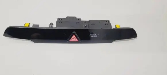 Hyundai Tucson TL Hazard light switch 93700D7900 3D13651000