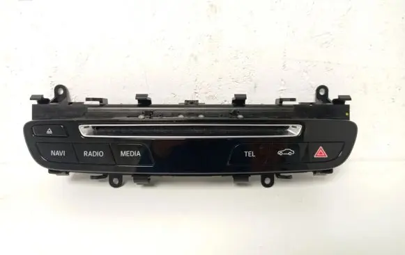 Mercedes-Benz C W205 Head unit multimedia control A2059055201