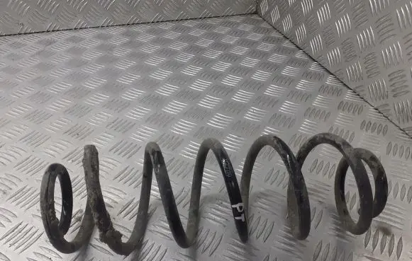 Skoda Octavia Mk1 (1U) Rear coil spring