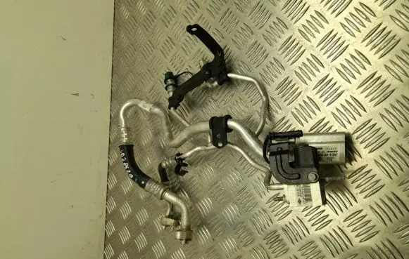 Jaguar I-Pace Air conditioning (A/C) pipe/hose J9D38D308AA