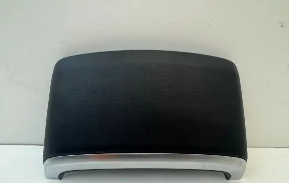 Audi Q7 4M Armrest 4M8863915C