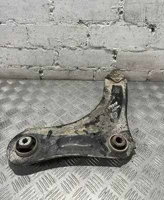 Renault Megane III Front lower control arm/wishbone