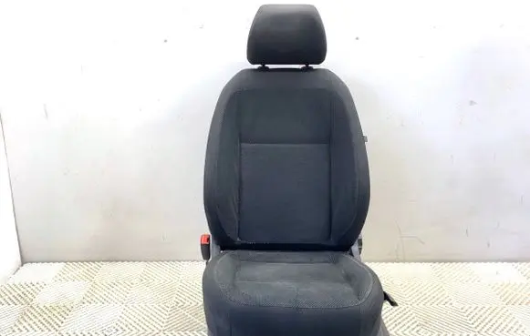 Skoda Fabia Mk2 (5J) Front driver seat 