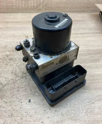 Mini One - Cooper R50 - 53 ABS Pump 6760269 6760268