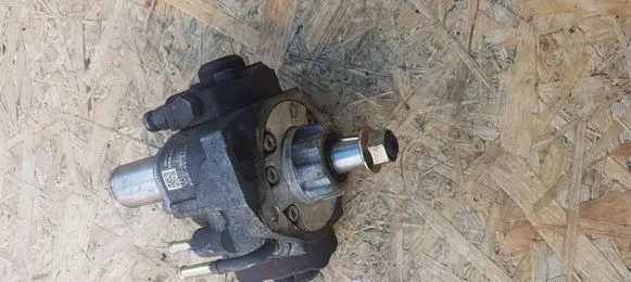 Fuel injection high pressure pump