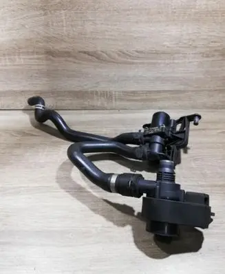 BMW 5 E60 E61 Coolant heater control valve 692022602 1147412174