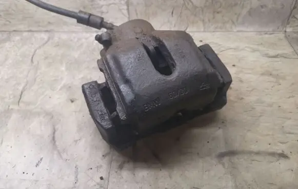 BMW 5 E39 Front brake caliper BMW6030