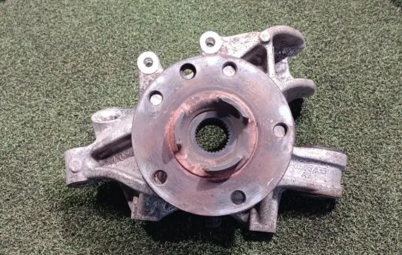 Porsche Cayenne (92A) Rear wheel hub spindle/knuckle 7P0505435