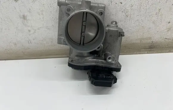 Mazda 3 Throttle valve PX9R13640 11H0500408
