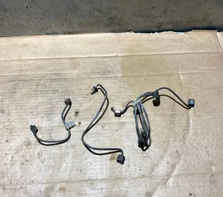 Mercedes-Benz 190 W201 Fuel injector wires 0000714737 M102