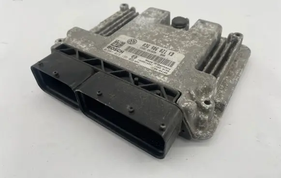 Volkswagen Touran I Engine control unit/module 03G906021KB 0281013195 1039S14551