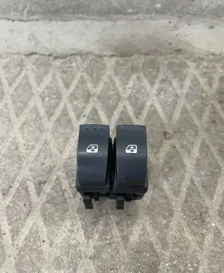 Renault Espace - Grand espace IV Electric window control switch 015088C