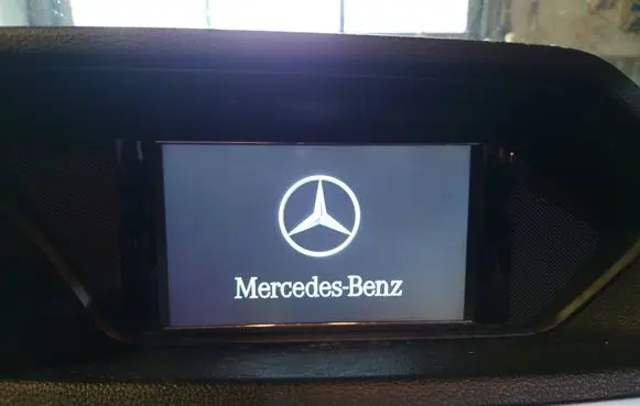 Mercedes-Benz E W212 Screen/display/small screen A2129010500 2129010500