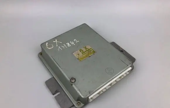Subaru Legacy Engine control unit/module 22611AH842