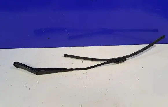 Volvo V70 Windshield/front glass wiper blade 31276002
