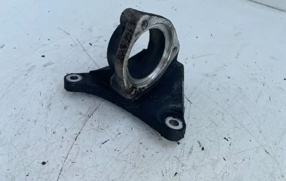 Opel Insignia A Driveshaft support bearing bracket 13219107