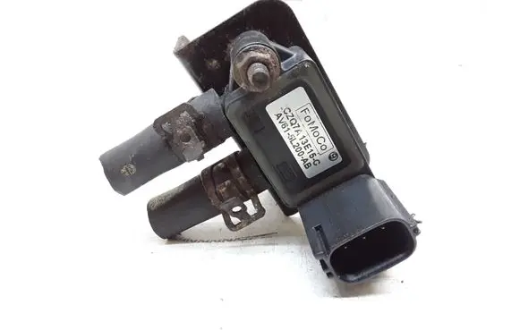Volvo V70 Exhaust gas pressure sensor CZQ7A13E15C AV615L200AB 31338578