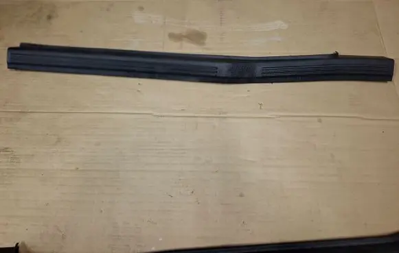 Ford B-MAX Front sill trim cover