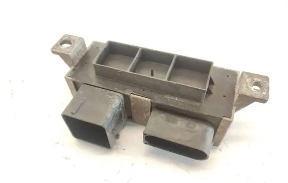 Renault Trafic III (X82) Glow plug pre-heat relay 271206395R RCS812