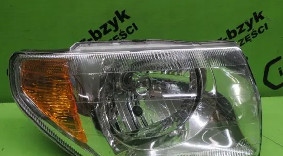 Mitsubishi Pajero Headlight/headlamp
