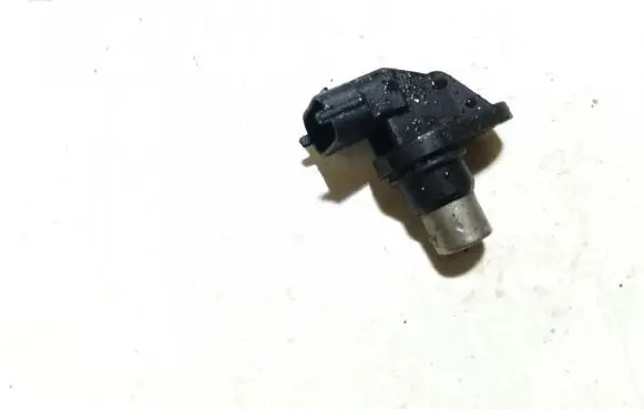 Volvo V70 Camshaft position sensor 0232103033 8631533