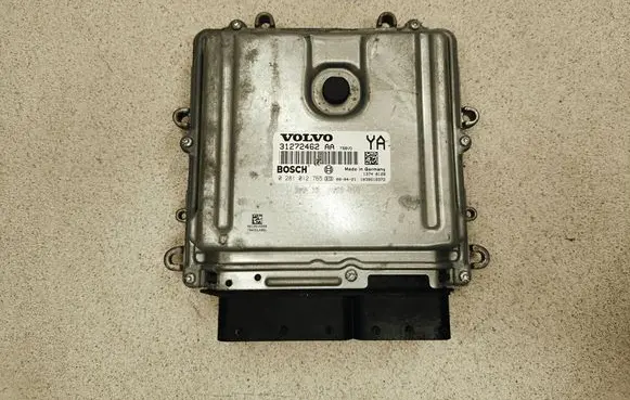 Volvo V70 Engine control unit/module 31272462AA 1039S18372 0281012765